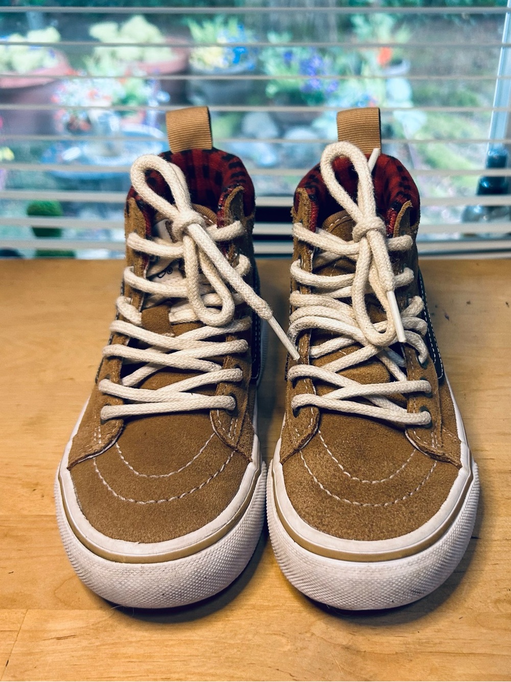 Vans Sk8 Hi MTE Kids Size 12 Suede Cold Weather Primaloft Lined Skate Shoes